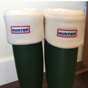 Hunger fleece socks fit size 7-9